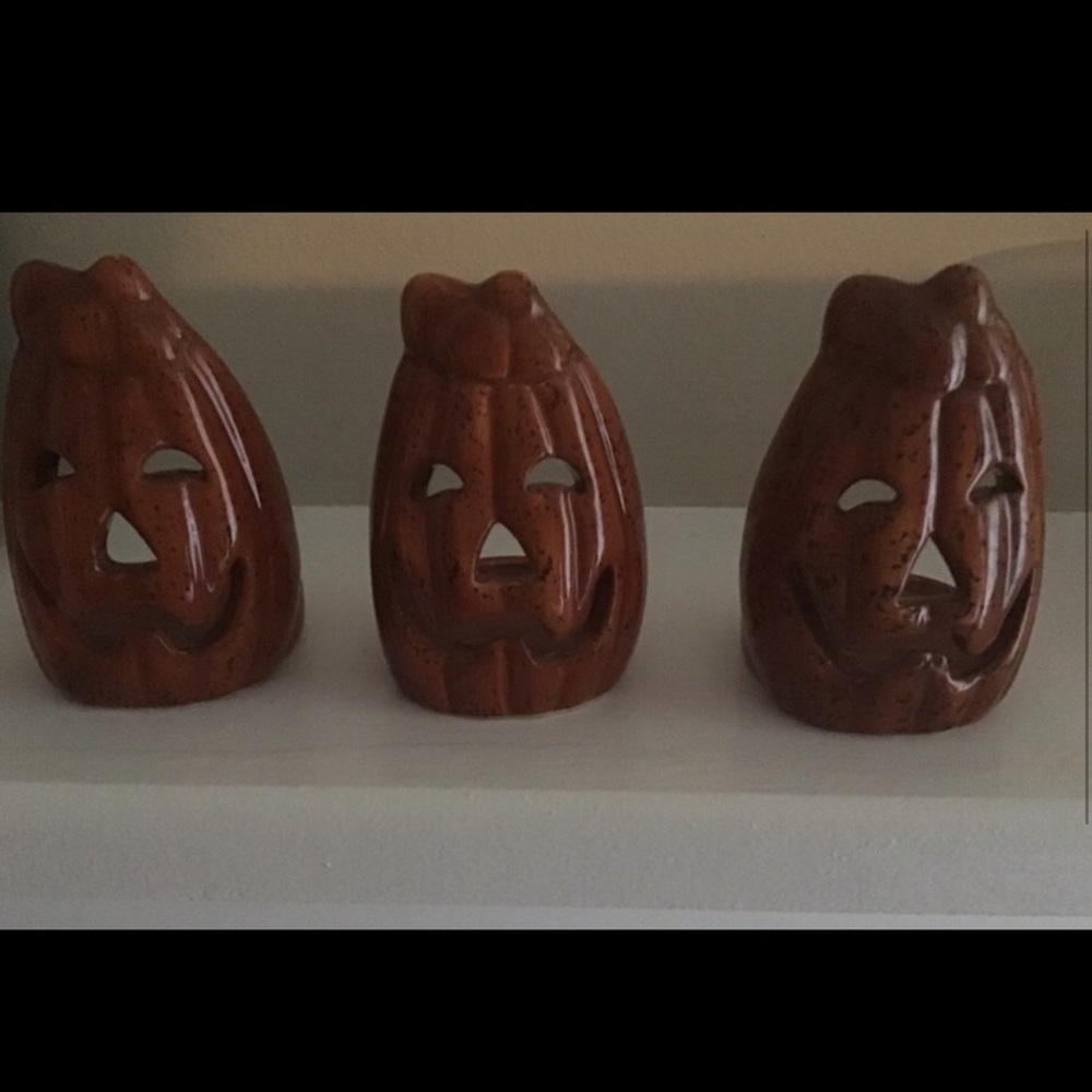 3 piece ceramic Halloween pumpkins 🎃